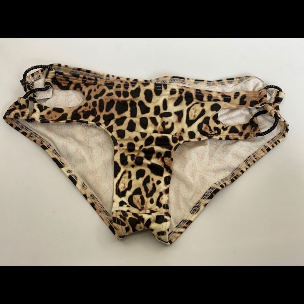 Victoria’s Secret Swimsuit Bottoms- New